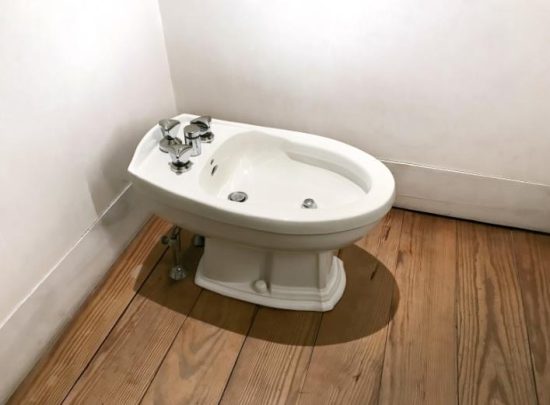 What are the benefits of bidet toilets?